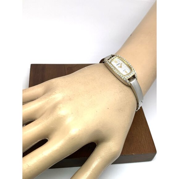 Seiko Women's Watch SUP388 Solar Mother of Pearl Dial Two Tone Stainless Steel - Picture 5 of 14